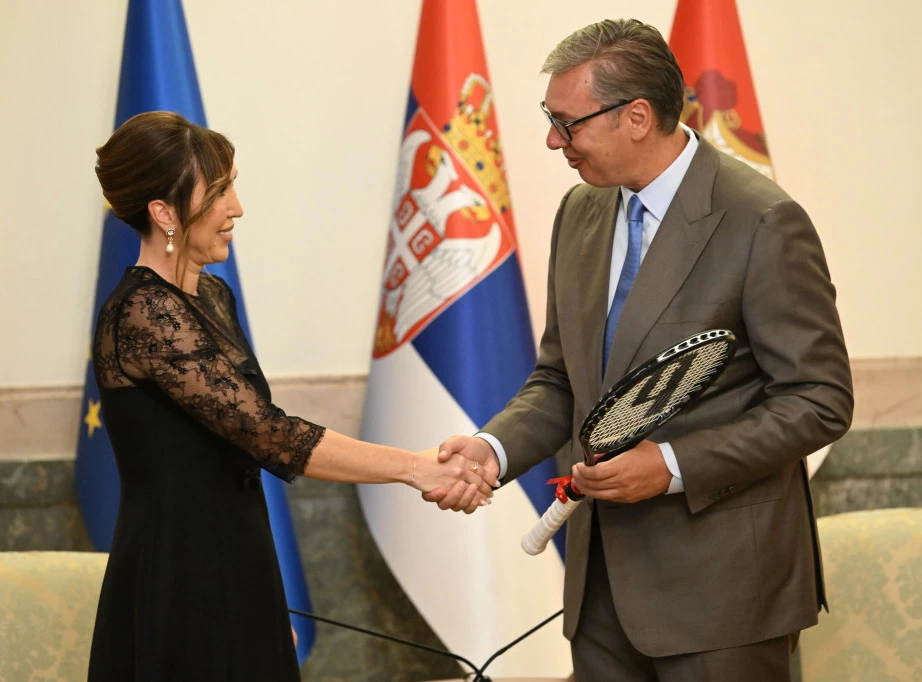 ЈЕЛЕНА ЈАНКОВИЋ ,АЛЕКСАНДАР ВУЧИЋ