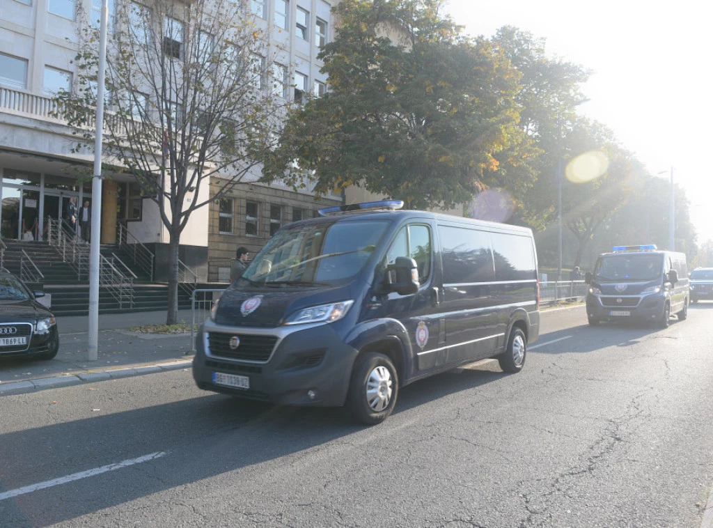 полиција