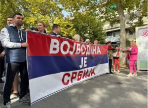 Млади